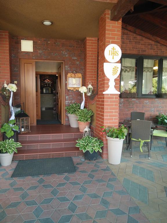Hotel Rypsowka 新松奇 外观 照片