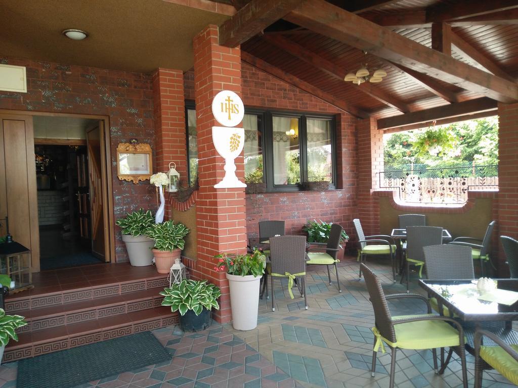 Hotel Rypsowka 新松奇 外观 照片