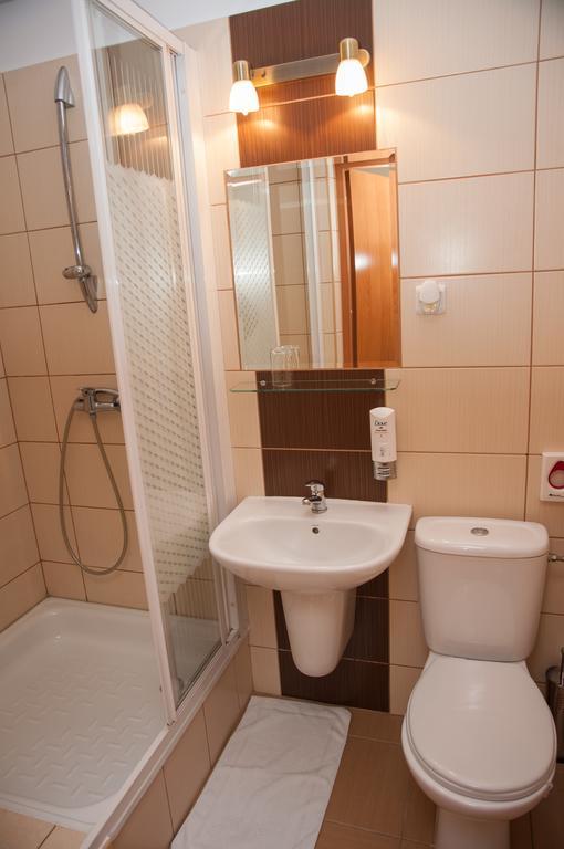 Hotel Rypsowka 新松奇 外观 照片